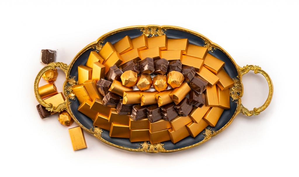 Mix Chocolate Small Dark Blue Metal Tray